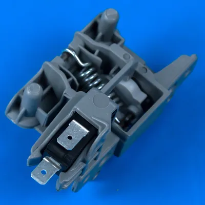 Замок дверцят для посудомийної машини Indesit C00195887