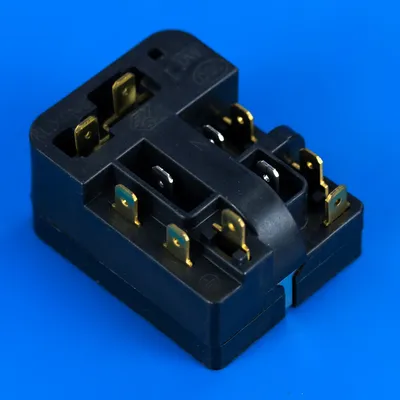 Реле пускове для холодильника Zanussi 2425393051