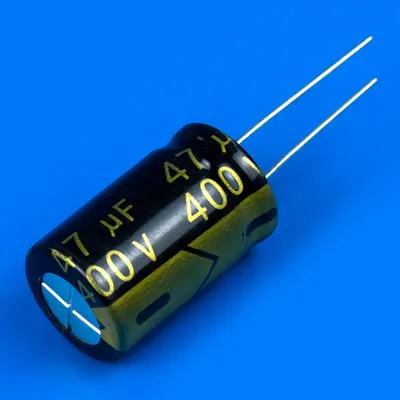Конденсатор полярний 47 мкФ 400 В радіодеталь