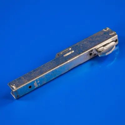 Петля (завіса) дверцят духовки Ariston C00087164