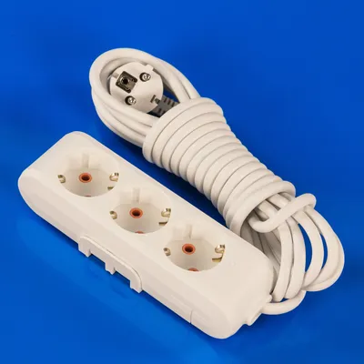 Подовжувач із заземленням на 3 розетки 5м Viko Multi-Let