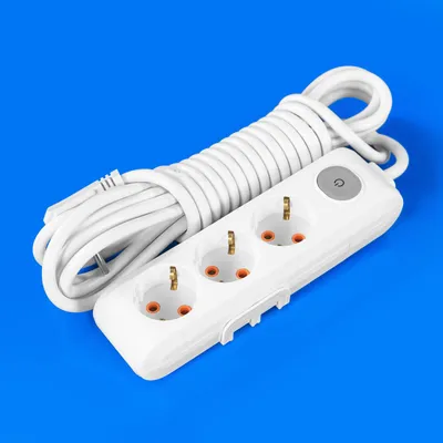 Подовжувач 3 розетки 5м із заземленням і вимикачем Viko Power-Extend