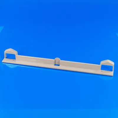 Нижня декоративна панель для холодильника Ariston C00264825