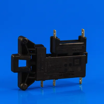 Замок блокування люка Indesit Ariston для пральних машин C00036683