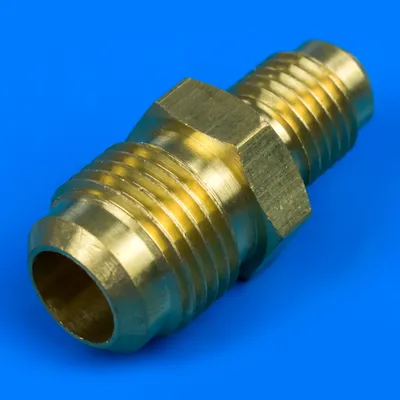 Латунна перехідна муфта 1/4" - 3/8" для кондиціонерів
